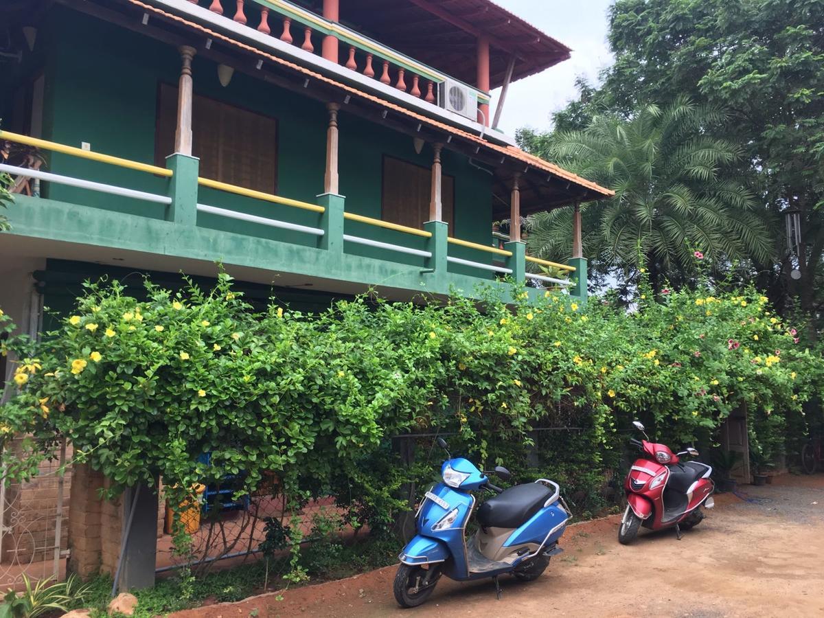 Green'S Guest House Auroville Exterior foto